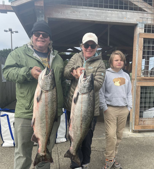 Umpqua River salmon are biting!